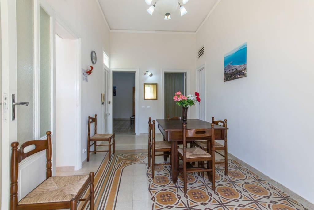 The Twins Rooms In Trapani 1 Bagian luar foto